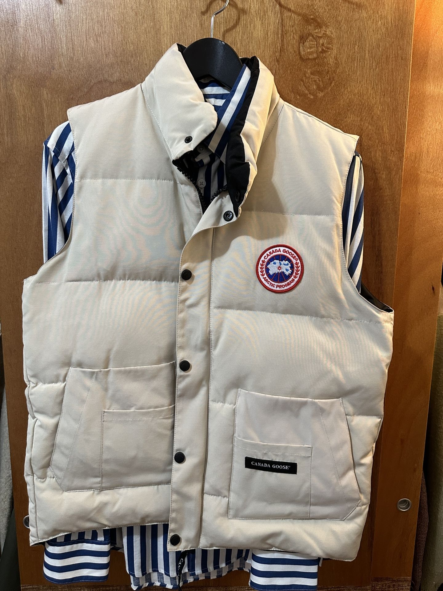 Men’s Puffer Vest Size M