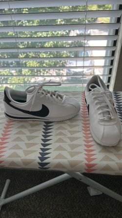 Black and white Cortez 72