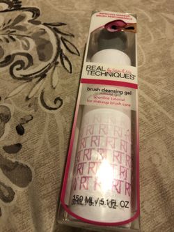Real Techniques Brush Cleansing Gel