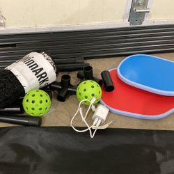 BRAND NEW Pickleball Game In Bag