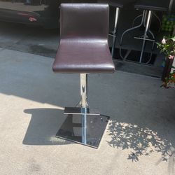 Set Of 3 Adjustable Bar Stools