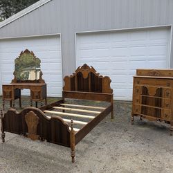 Antique 1920s Bedroom Set