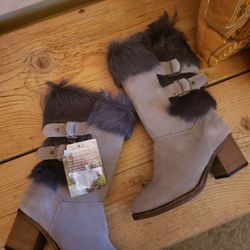 Womens/ Juniors New Bearpaw Boots
