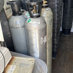 co2 tanks 