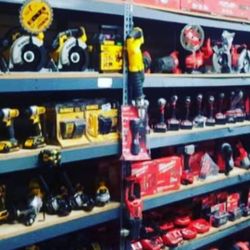 MILWUAKEE M12 CORDLES 3/8 RATCHET TOOL ONLY NEW