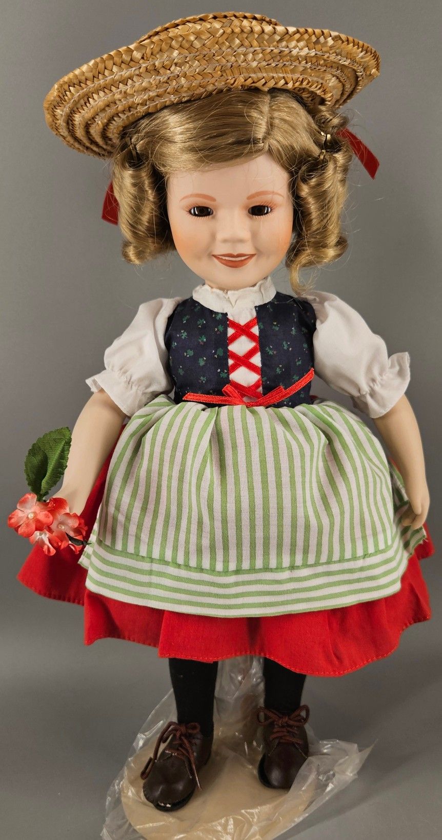 Danbury Mint Shirley Temple Doll With Paperwork Excellent