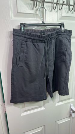 Large men’s H&M shorts gray