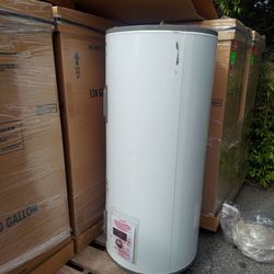 Solar powered hot water tanks