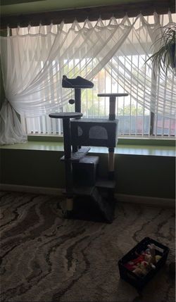 57 inch dark grey cat post better for smaller cats {PICK UP IN PERSON ONLY WITH CASH}