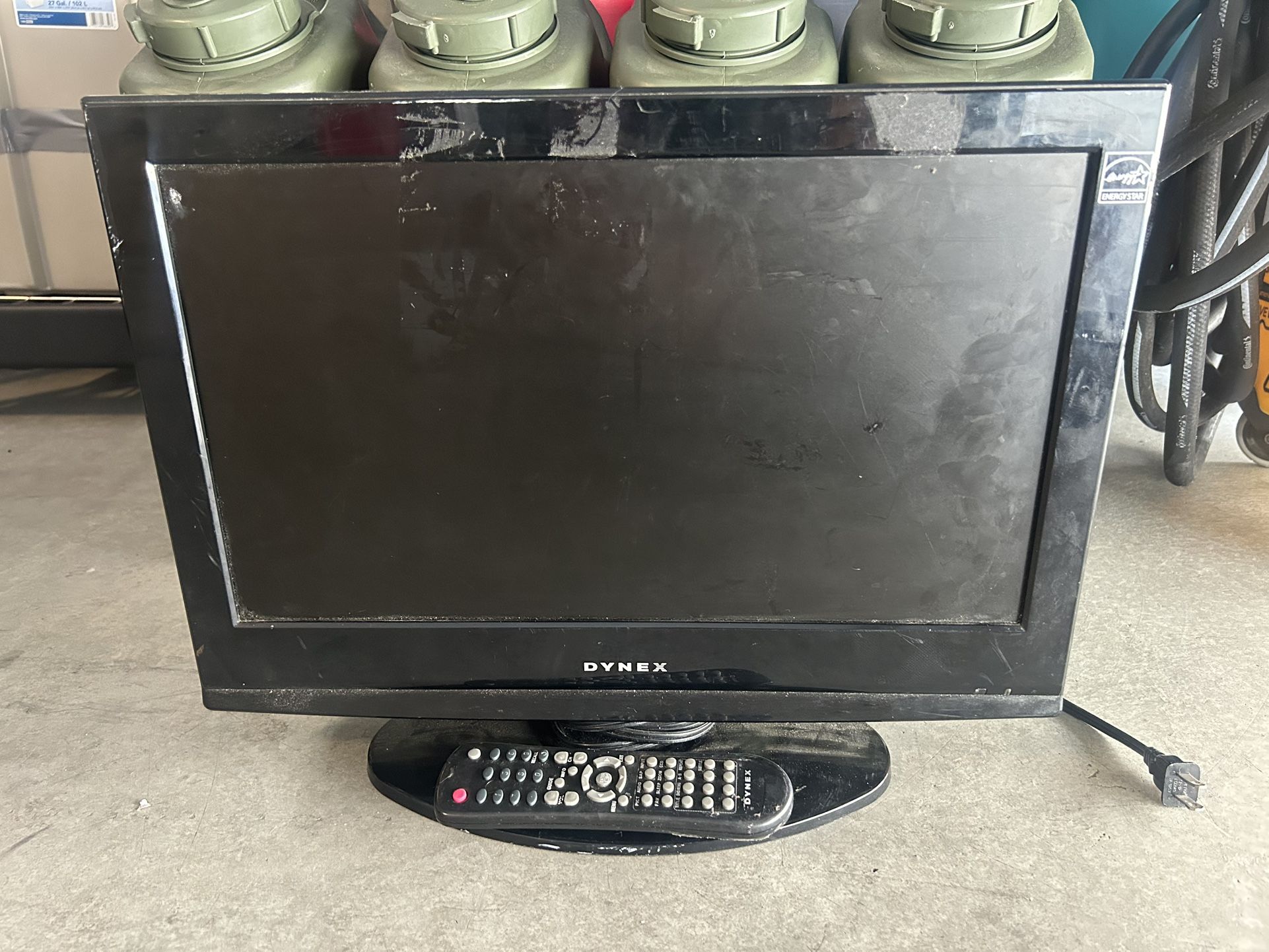 19 Inch TV With DVD Connection