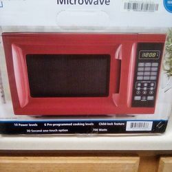 MICROWAVE NEW IN THE BOX 