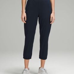 Lululemon Adapted State HR Cropped Jogger, True Navy Size 10 ( Brand New)