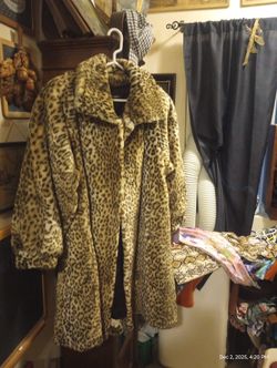 VINTAGE, VINTAGE, VINTAGE!!!! NEVER WORN 