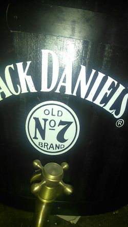 Jack Daniels wood barrel ice chest