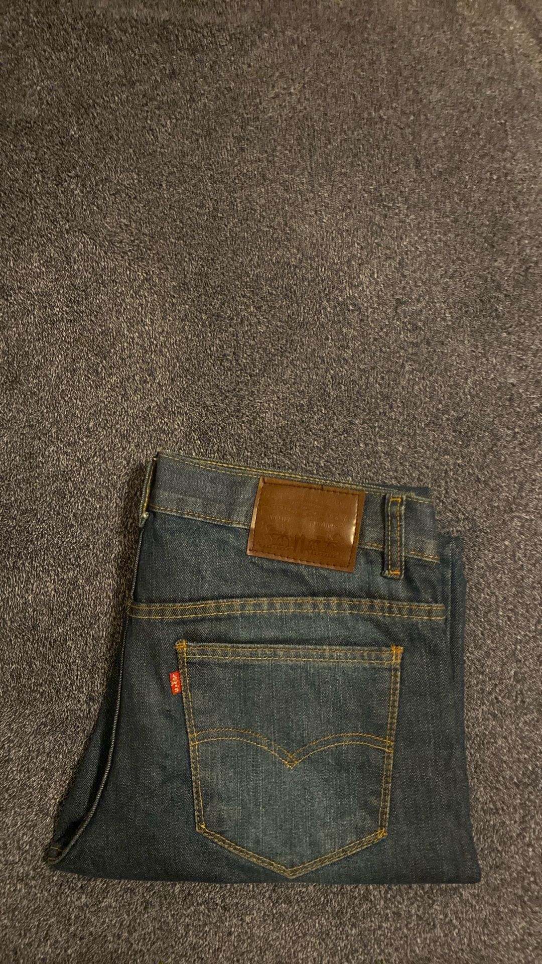LEVI’S