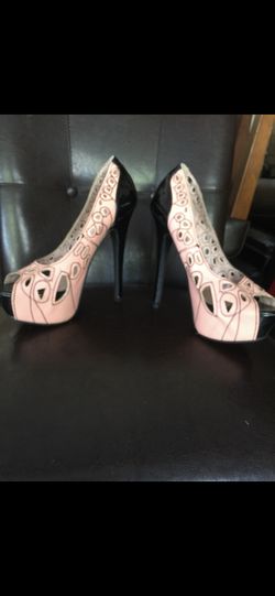 Shoes size 8