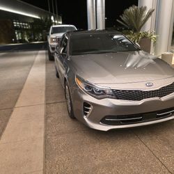 2017 KIA Optima