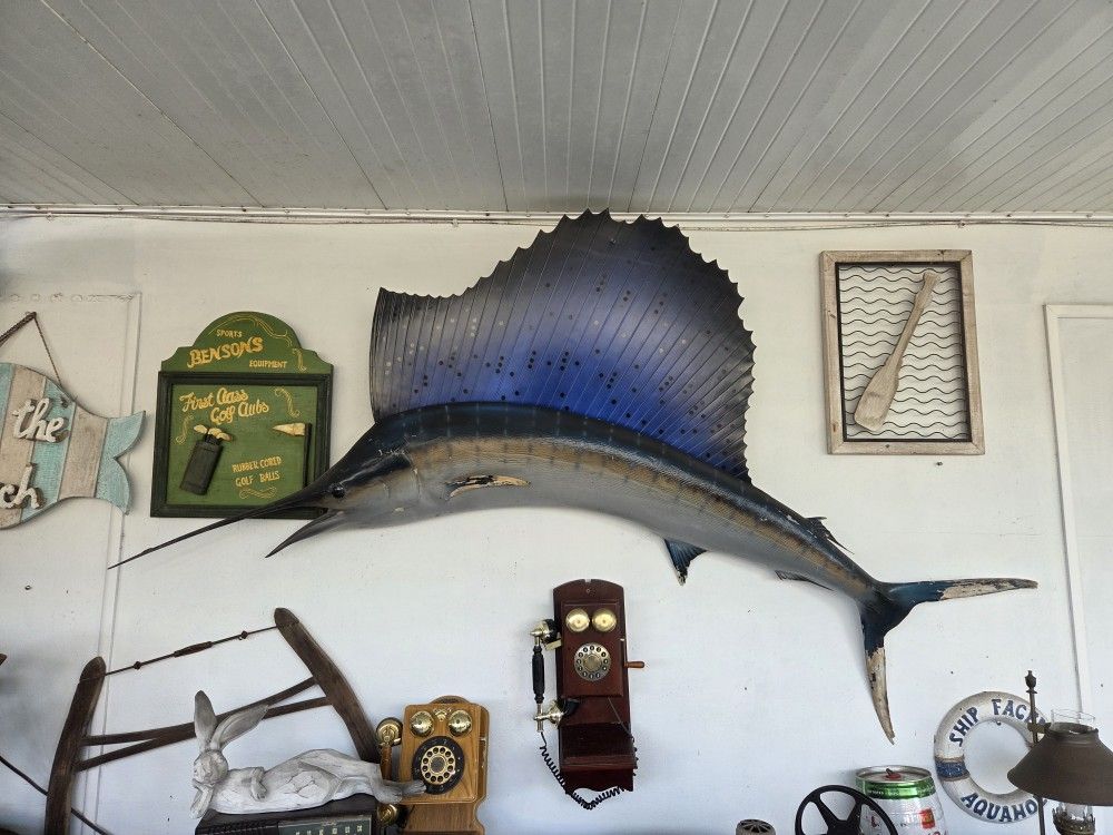 7 ' Fish Mount