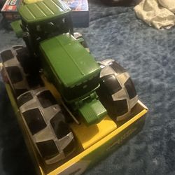 Farm Tractor 