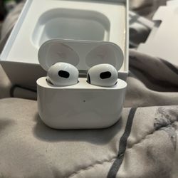 3rd gen airpods, brand new