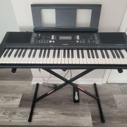 Yamaha Keyboard 61 Keys