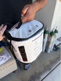 Ice therapy machine