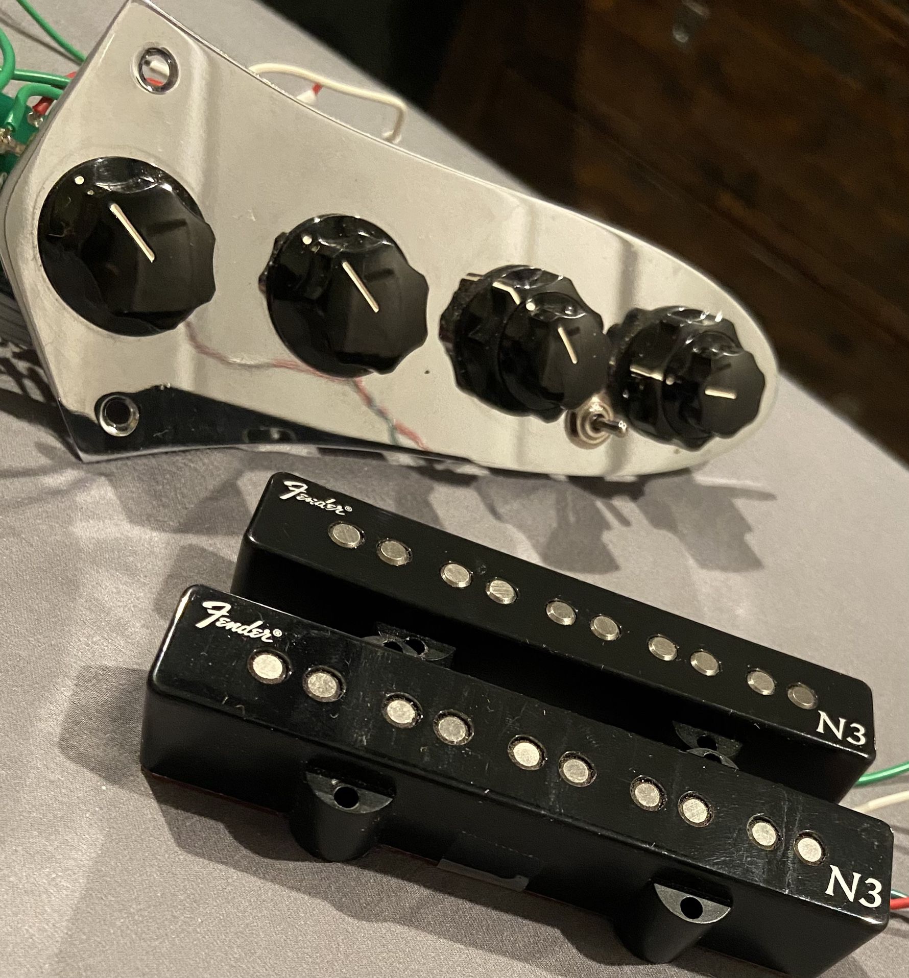 Fender N3 Bass Pickups (5-String) w/ Pre-amp