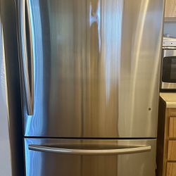 Hisense Bottom Freezer Refrigerator 