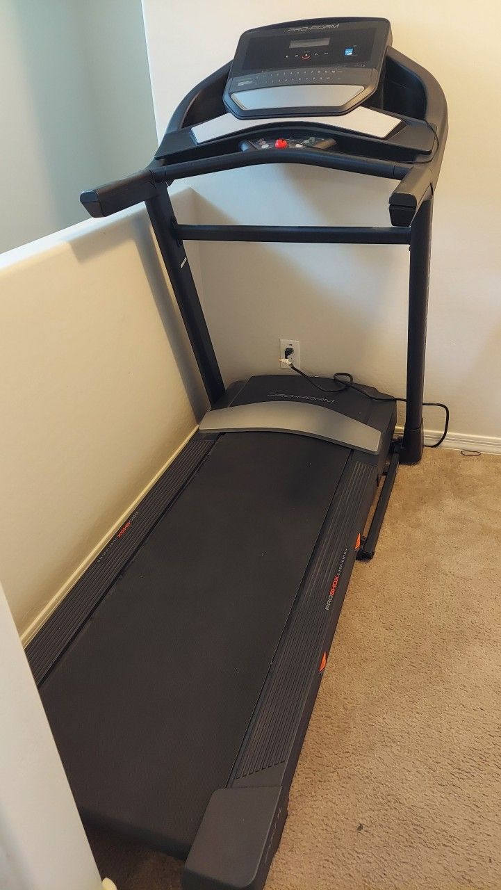 Pro Form Treadmill 300 OBO