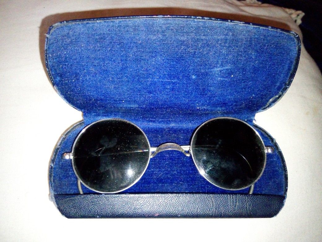 Cool Vintage Round Glasses With Case
