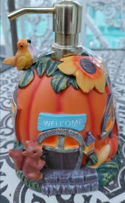 Pumpkin house soap dispenser