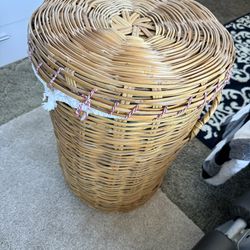 Laundry Basket With Lid