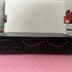 Yamaha EQ-70 10 Band Stereo Graphic Equalizer. MADE IN JAPAN