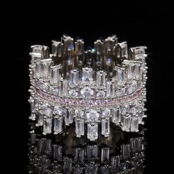 Luxury Shining Unique Wide Ring for Women (sz: 7) BRAND NEW!!