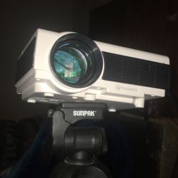 Vankyo Projector With Camera Stand 