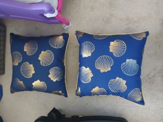 DECORATIVE PILLOWS