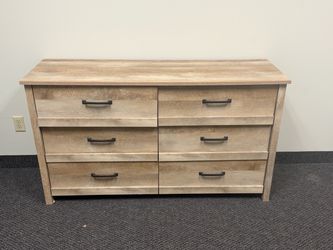 6-Drawer Wood Dresser Light Oak Finish