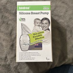 Haakaa silicone breast pump