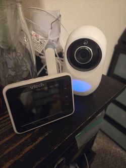 VTech RM2851HD Smart Wi-Fi Baby Monitor with High-Definition Camera, Night Vision and Mobile App