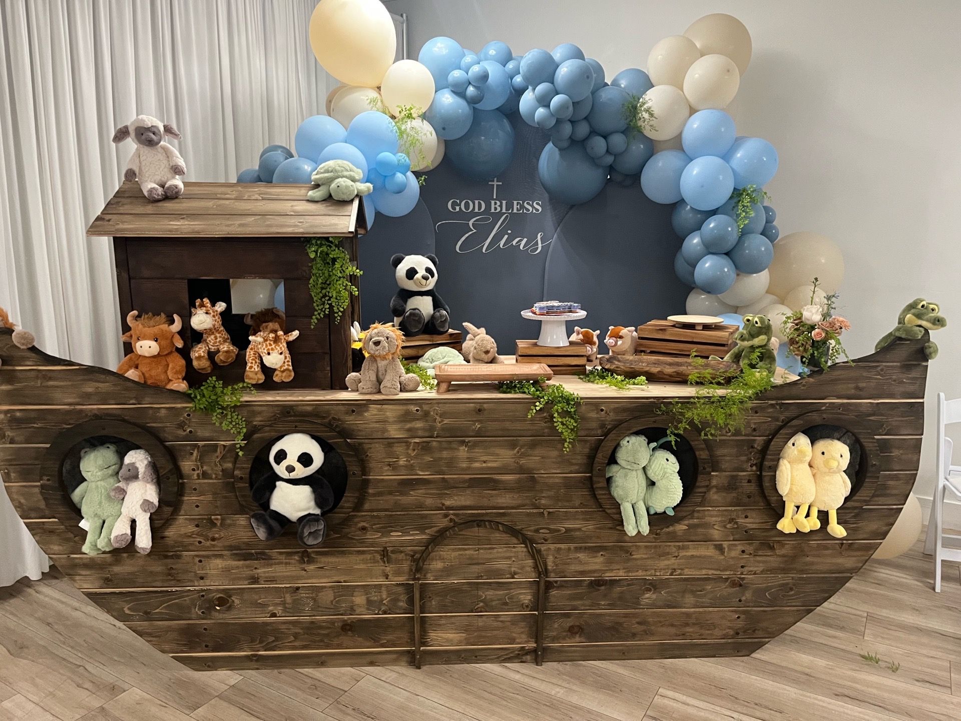 Noah’s Ark theme/boat prop/baptism/backdrop
