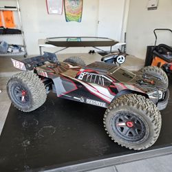 Red Cat  1/6 Machete 6S Brushless Electric Monster Truck, Black