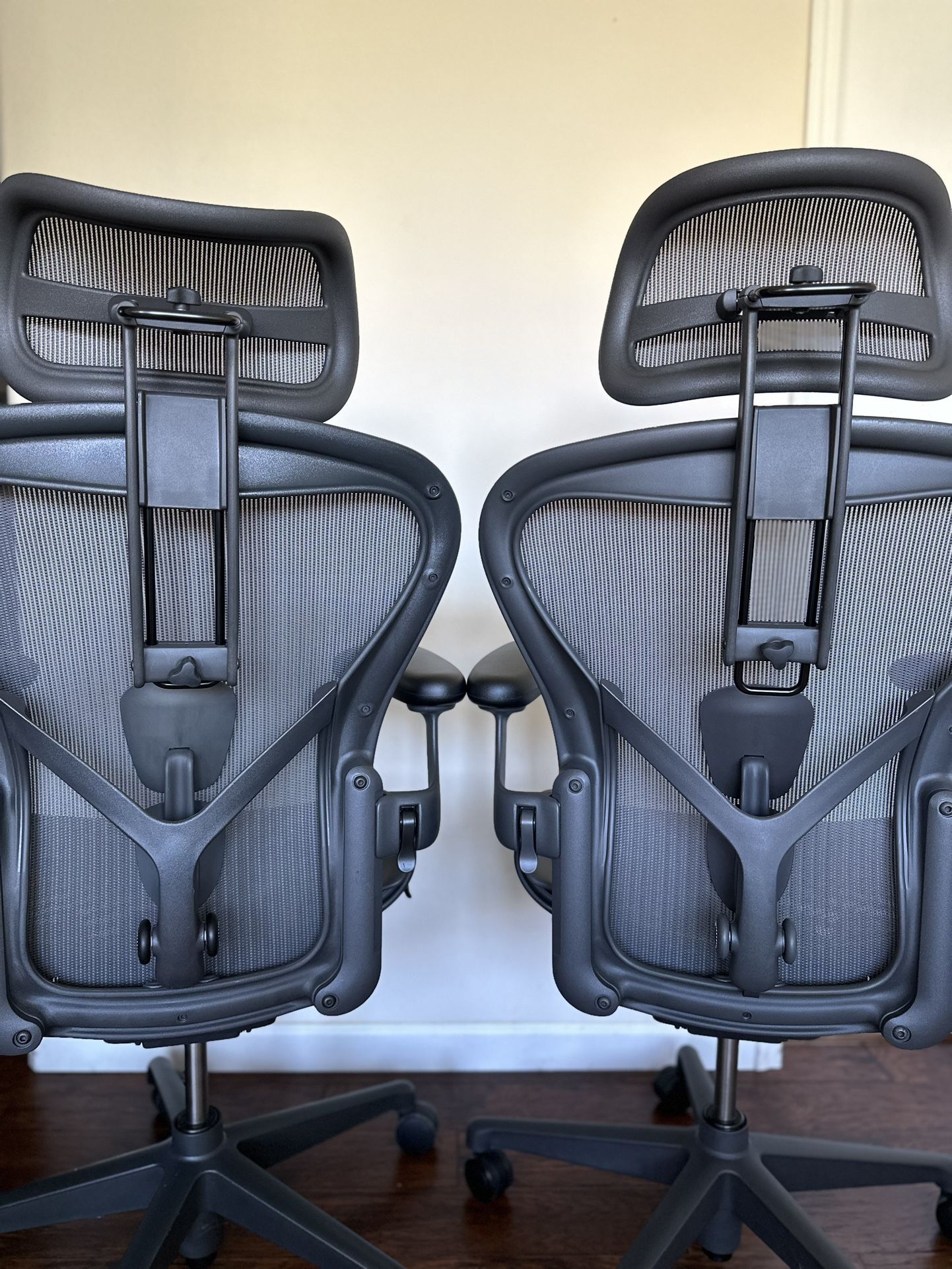Herman Miller AERON Remastered Size B With Headrest