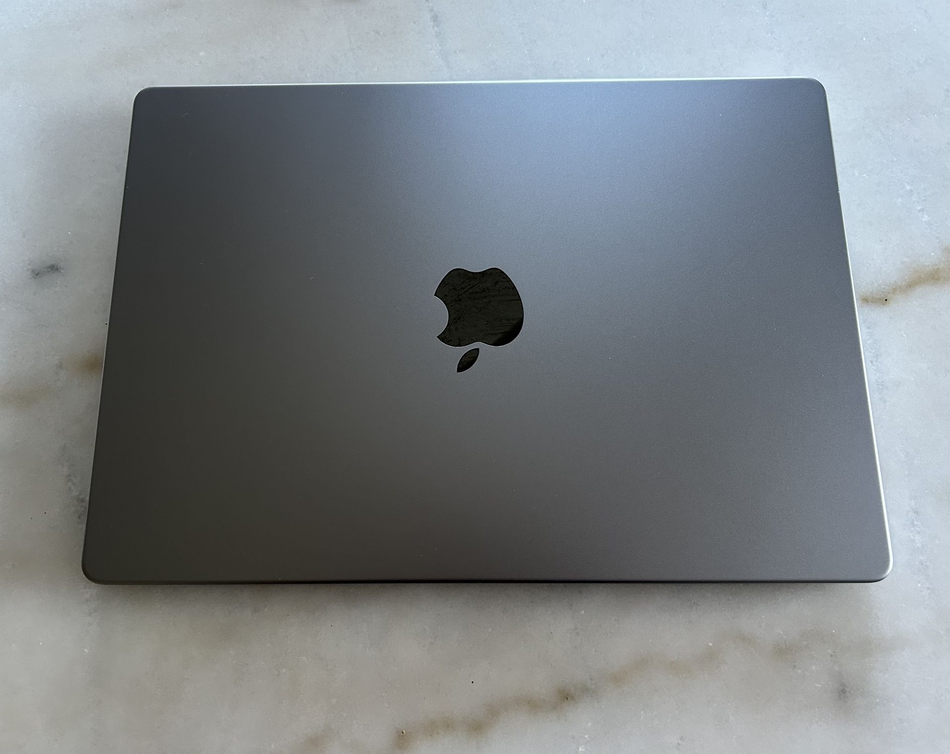 Apple MacBook Pro (2023) (M3Chip)