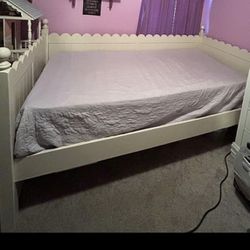 Twin/ Full Bed Frame 
