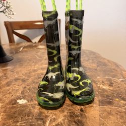 Dinosaur light up Rain Boots - Size 6