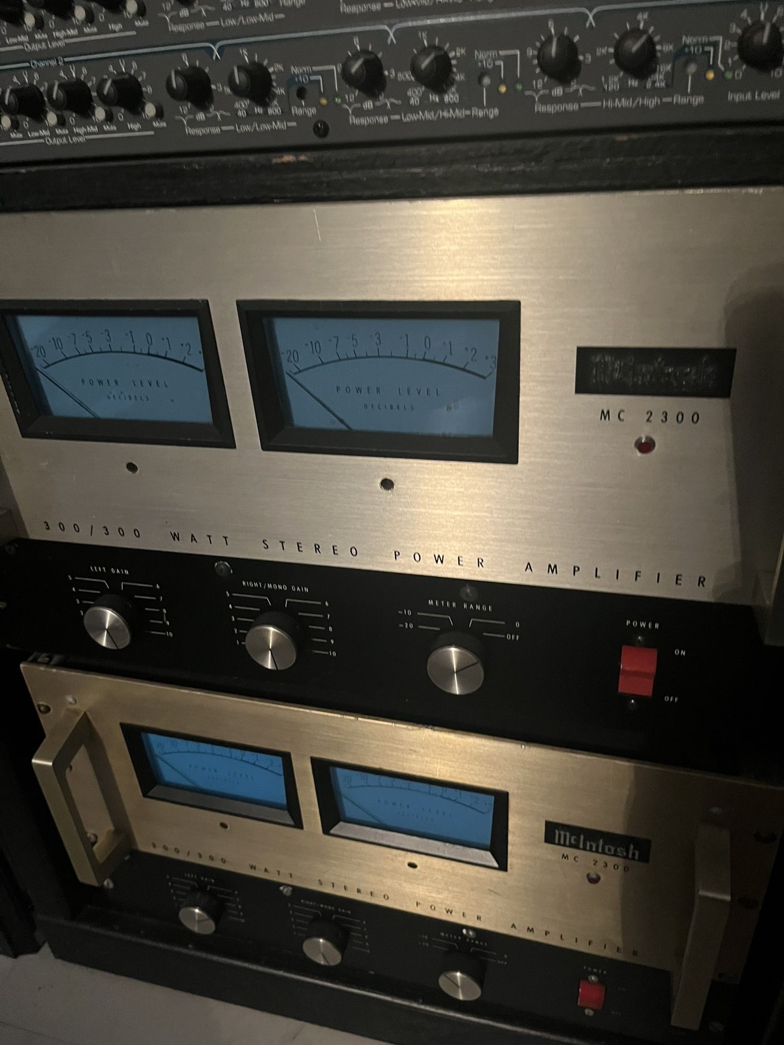Macintosh Amplifier Mc2300