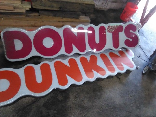 Dunkin Donuts Lite Up Sign