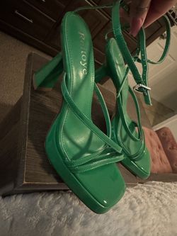 Green Heels Size 7.5