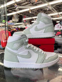 Women’s Air Jordan 1 Retro High Seafoam