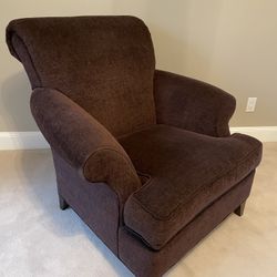 ACCENT CHAIR